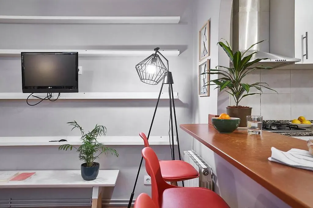 Bebarceloner Eixample Apartments - 2 Bedrooms